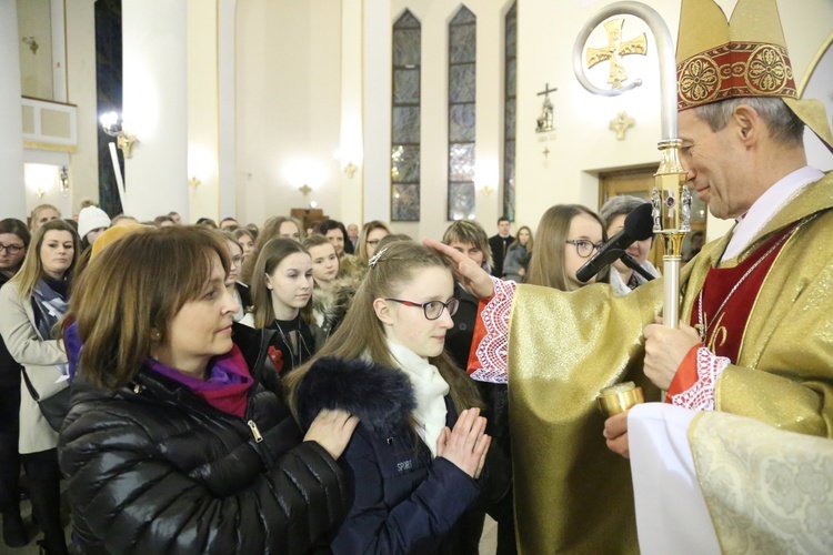 Bierzmowanie u MB Anielskiej w Dębicy