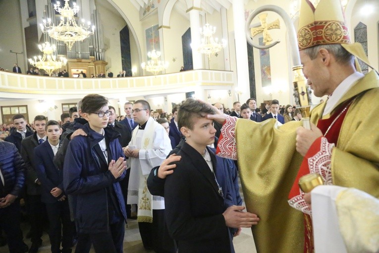 Bierzmowanie u MB Anielskiej w Dębicy
