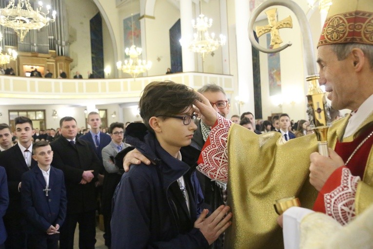 Bierzmowanie u MB Anielskiej w Dębicy