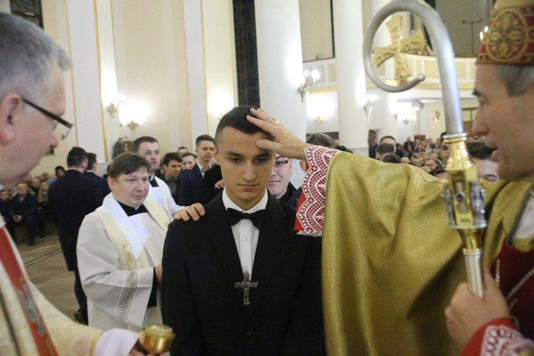 Bierzmowanie u MB Anielskiej w Dębicy