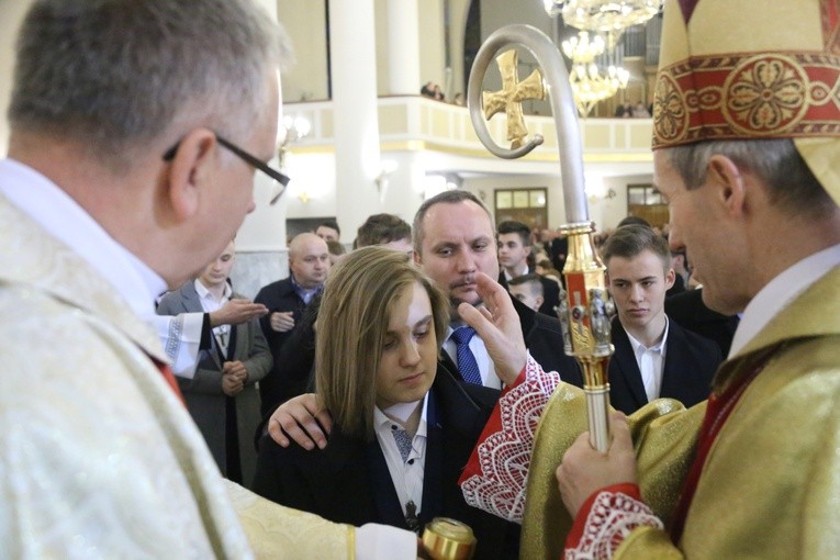 Bierzmowanie u MB Anielskiej w Dębicy