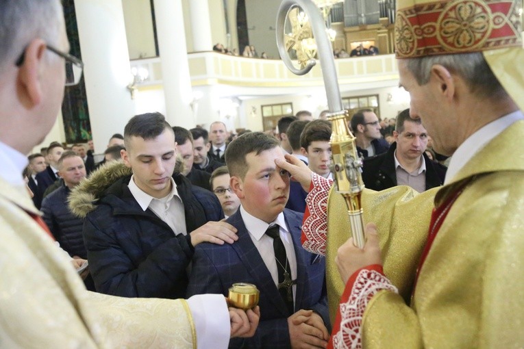 Bierzmowanie u MB Anielskiej w Dębicy
