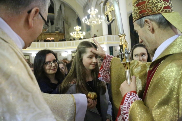 Bierzmowanie u MB Anielskiej w Dębicy