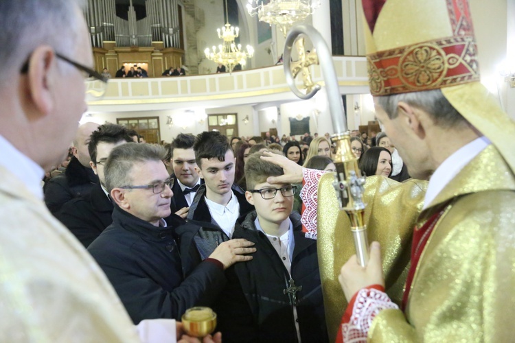 Bierzmowanie u MB Anielskiej w Dębicy