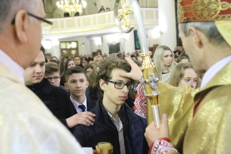 Bierzmowanie u MB Anielskiej w Dębicy