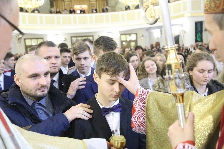 Bierzmowanie u MB Anielskiej w Dębicy