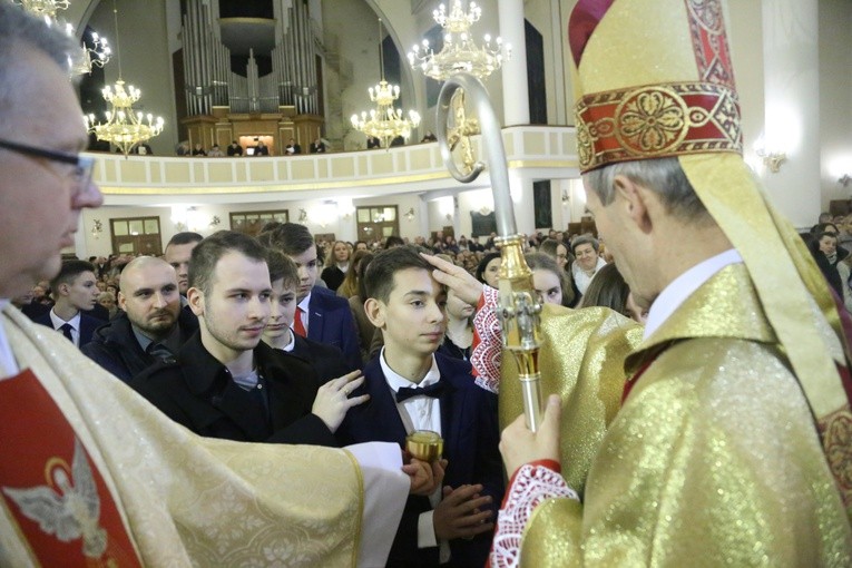 Bierzmowanie u MB Anielskiej w Dębicy