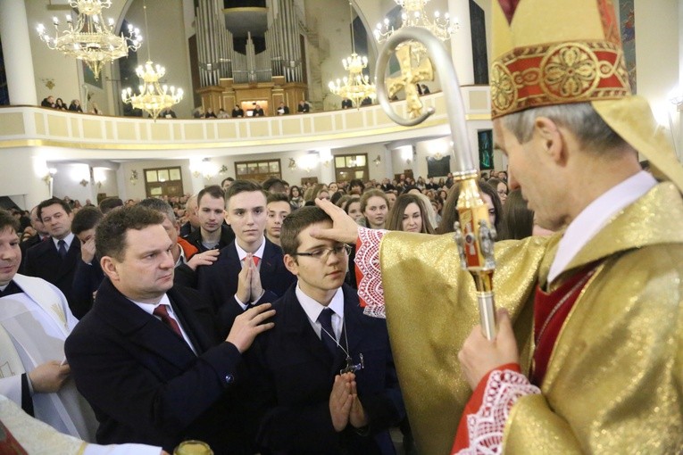 Bierzmowanie u MB Anielskiej w Dębicy