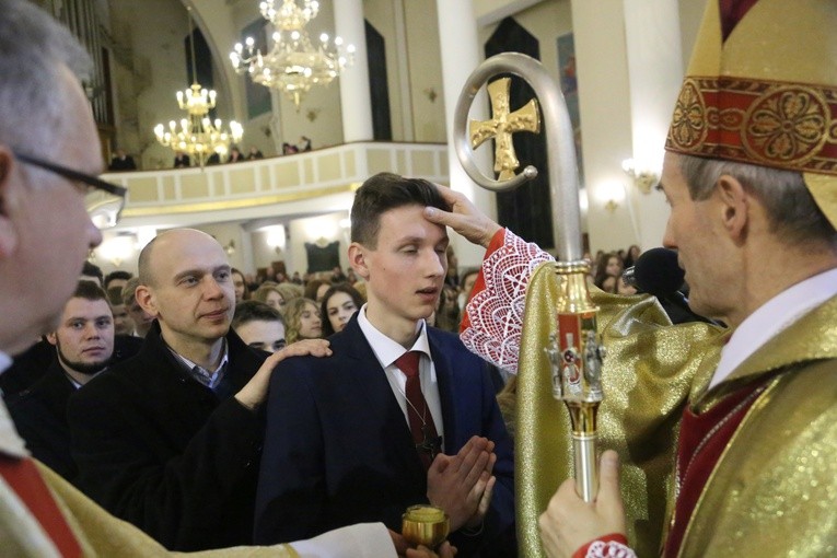 Bierzmowanie u MB Anielskiej w Dębicy
