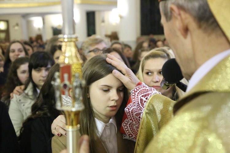 Bierzmowanie u MB Anielskiej w Dębicy