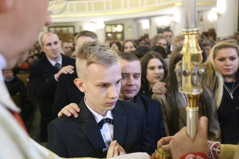 Bierzmowanie u MB Anielskiej w Dębicy