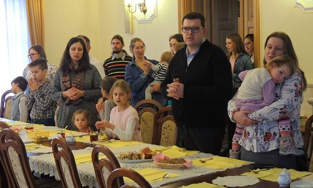 DRWaL-owa gromadka obecna na lutowym spotkaniu w Hałcnowie
