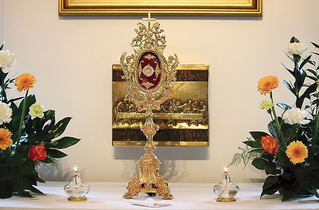 Relikwie świętego papieża w sanktuarium Matki Bożej Fatimskiej i św. Jana Pawła II w Stagniewie.
