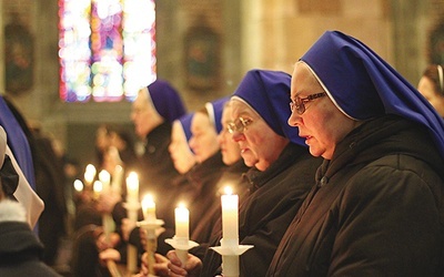 Podczas Eucharystii odbyło się uroczyste odnowienie ślubów czystości, ubóstwa i posłuszeństwa.