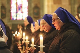 Podczas Eucharystii odbyło się uroczyste odnowienie ślubów czystości, ubóstwa i posłuszeństwa.