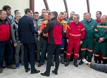Premier Mateusz Morawiecki porównał służbę górniczych ratowników do szarży polskich wojsk pod Kircholmem.