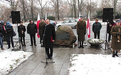 ▲	Uroczystość zorganizowały Stołeczny Komitet Opieki nad Grobami Poległych Żołnierzy z Batalionu Zośka oraz Urząd  ds. Kombatantów i Osób Represjonowanych. 