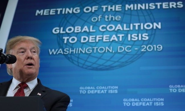 Donald Trump podczas  spotkania ministrów spraw zagranicznych międzynarodowej koalicji do walki z IS