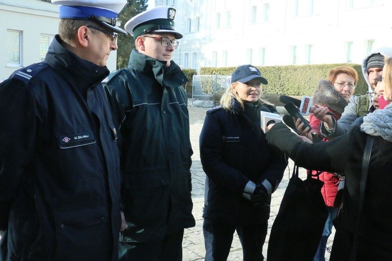 Konferencja prasowa lubelskiej policji o bezpiecznych feriach