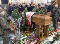 Uroczystości pogrzebowe odbyły się w kościele św. Stefana w Radomiu (os. Idalin)