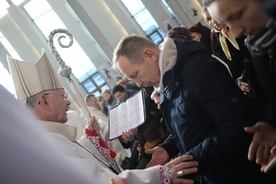 Każdy jest biedny, potrzebujący i ubogi