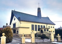▼	Zarzeczański kościół parafialny.