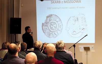 ▲	Konferencja „Historia – ludzie – tożsamość – pamięć. O potrzebie powołania muzeum w Iławie” odbyła się  6 lutego w Iławskim Centrum Kultury.