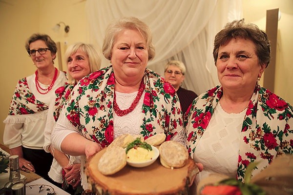 ▲	Panie z Przędzela zaprezentowały tradycyjne prazioki.