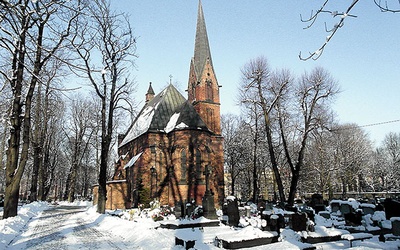 ►	Kaplica na cmentarzu Mater Dolorosa w Bytomiu, w krypcie której pochowany jest ks. Norbert Bonczyk.