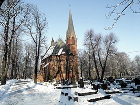 ►	Kaplica na cmentarzu Mater Dolorosa w Bytomiu, w krypcie której pochowany jest ks. Norbert Bonczyk.