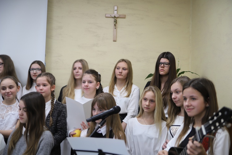 Poświęcenie katolickiej szkoły podstawowej w Rabce