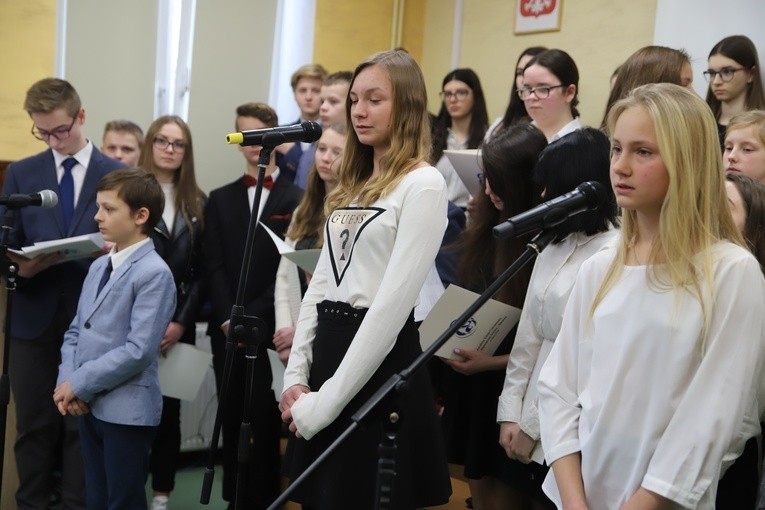 Poświęcenie katolickiej szkoły podstawowej w Rabce