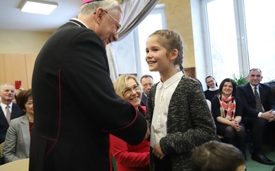 Poświęcenie katolickiej szkoły podstawowej w Rabce