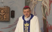 Bp Roman Pindel u chorych w szpitalu w Oświęcimiu