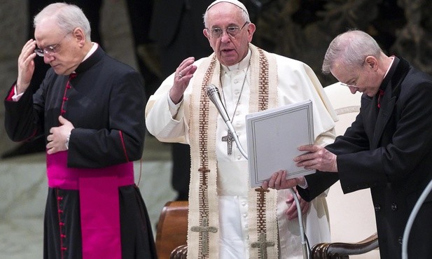 Papież Franciszek: Kto nie widzi łez ubogich, ten ma serce z kamienia