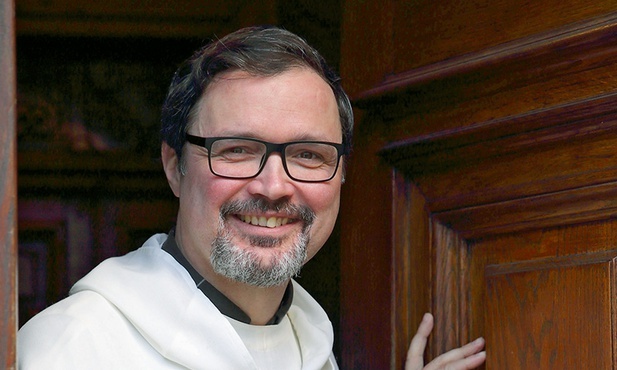 "Szukanie cudowności w książkach o Szarbelu, ks. Dolindo, o. Pio wskazuje na wielką niedojrzałość duchową"