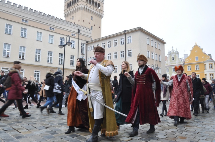 Polonez maturzystów w Opolu