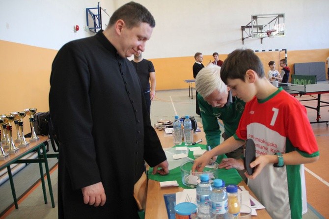 ​I Diecezjalne Mistrzostwa Ministrantów i Lektorów w Tenisie Stołowym w Głogowie