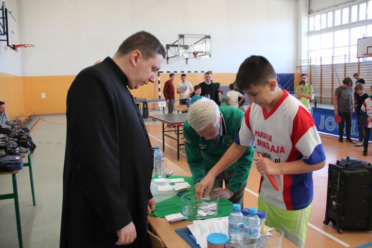 ​I Diecezjalne Mistrzostwa Ministrantów i Lektorów w Tenisie Stołowym w Głogowie