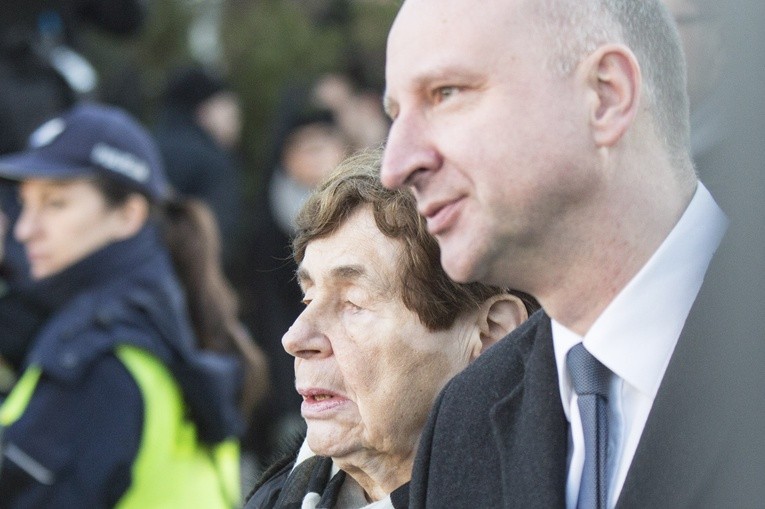 Jan Olszewski spoczął na Powązkach Wojskowych