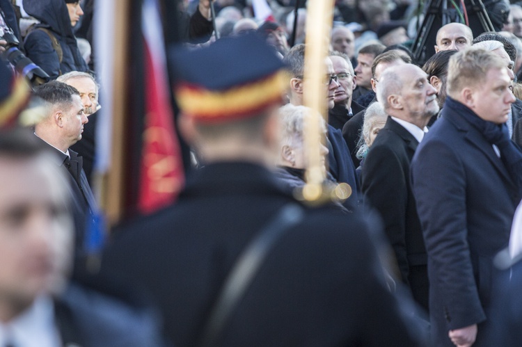 Jan Olszewski spoczął na Powązkach Wojskowych