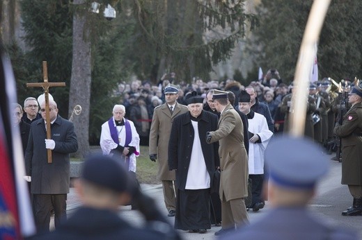 Jan Olszewski spoczął na Powązkach Wojskowych