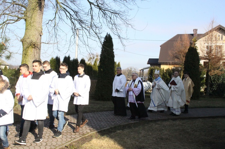 Poświęcenie odnowionego kościoła w Węgrzynowie