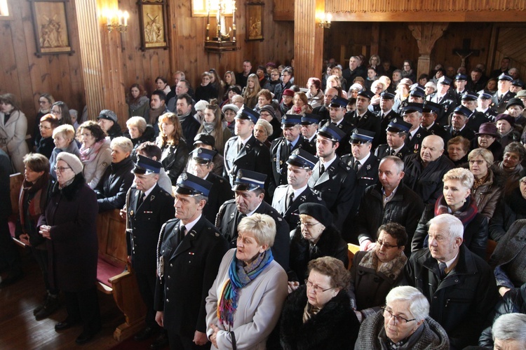 Poświęcenie odnowionego kościoła w Węgrzynowie