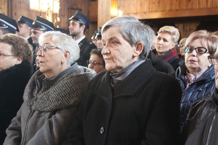 Poświęcenie odnowionego kościoła w Węgrzynowie