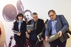 ▲	Kuratorka dr Joanna Lusek, dyrektor Muzeum Górnośląskiego Leszek Jodliński oraz Krzysztof Kuc, krewny reżysera i wiceprezes Fundacji Filmowej Kazimierza Kutza.