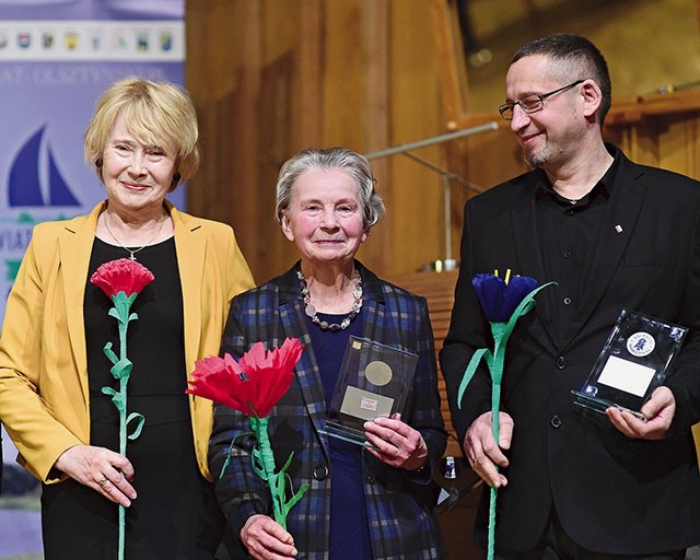 Wręczono statuetki osobom od lat wspierającym zbiórkę. W tym roku otrzymali je Bożena Ulewicz, Maria Cichońska i Jarosław Korzeniewski.