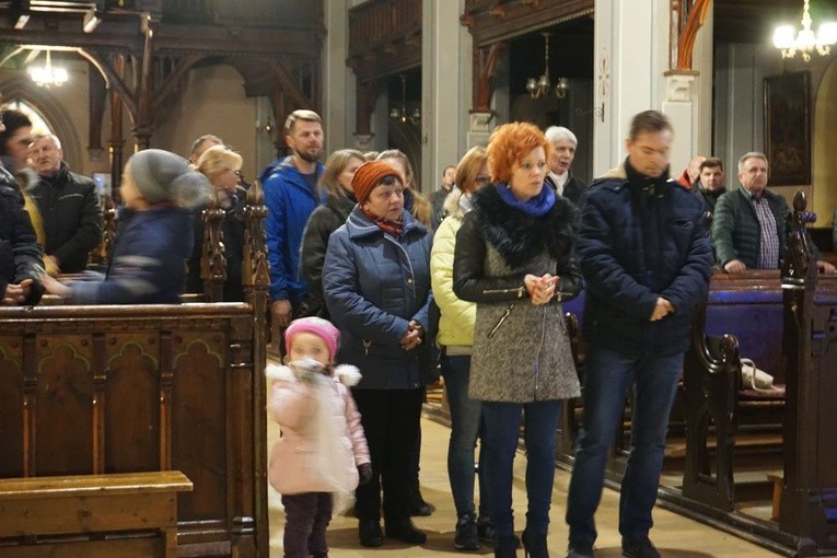 W parafii św. Antoniego w Pieszych rozpoczęło się Seminarium Odnowy Wiary