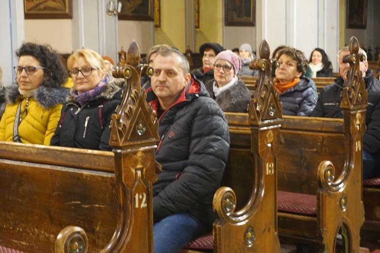 W parafii św. Antoniego w Pieszych rozpoczęło się Seminarium Odnowy Wiary