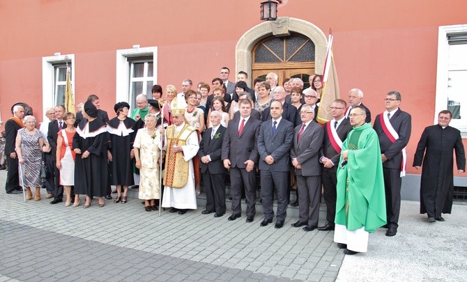 Biskup Alojzy Orszulik na swoim jubileuszu w Żorach